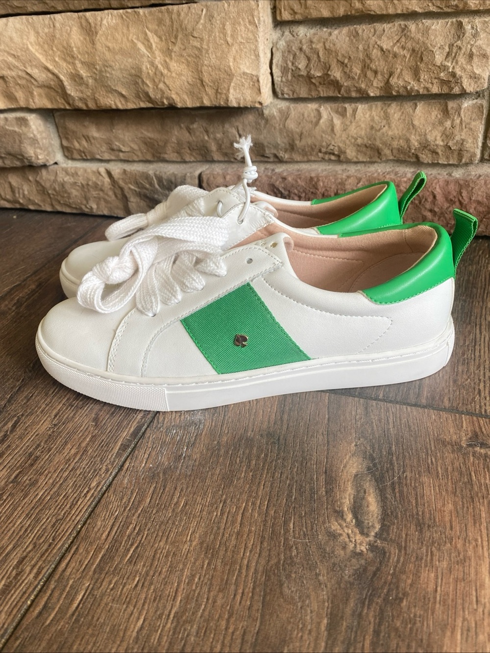 Kate Spade Ainsley Sneakers Womens 7.5 White Green Leather Low Top Shoes NEW